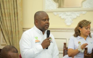 El Gobernador del Cauca Elías Larrahondo Carabalí junto al DANE, realizaron la instalación del CODE Cauca